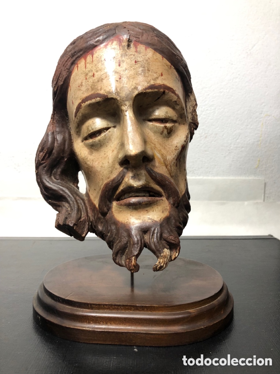 Antig&uuml;edades: Antiguo relieve / fragmento de Cristo de la Pasi&oacute;n en madera policromada. Siglo XVII / XVIII.