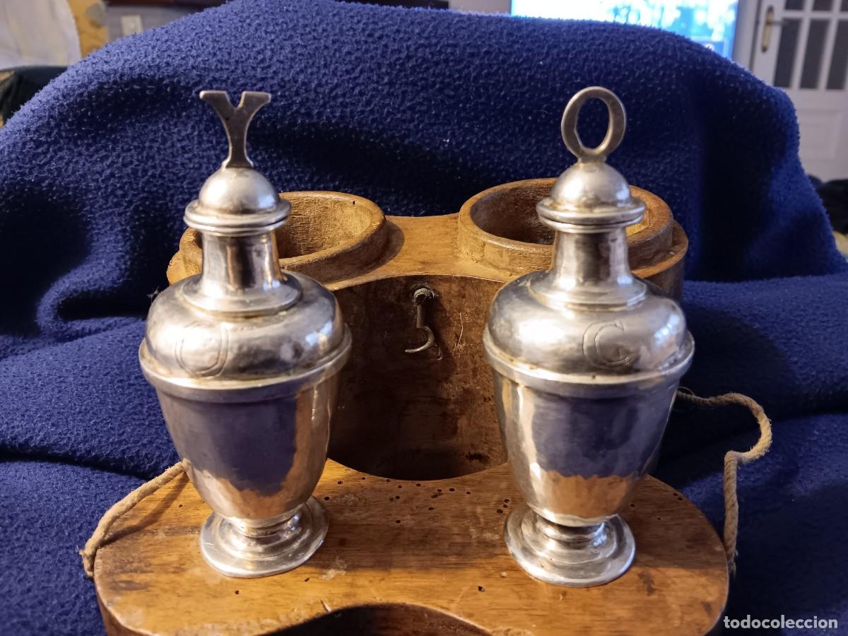 Antig&uuml;edades: Crismeras antiguas de plata batida