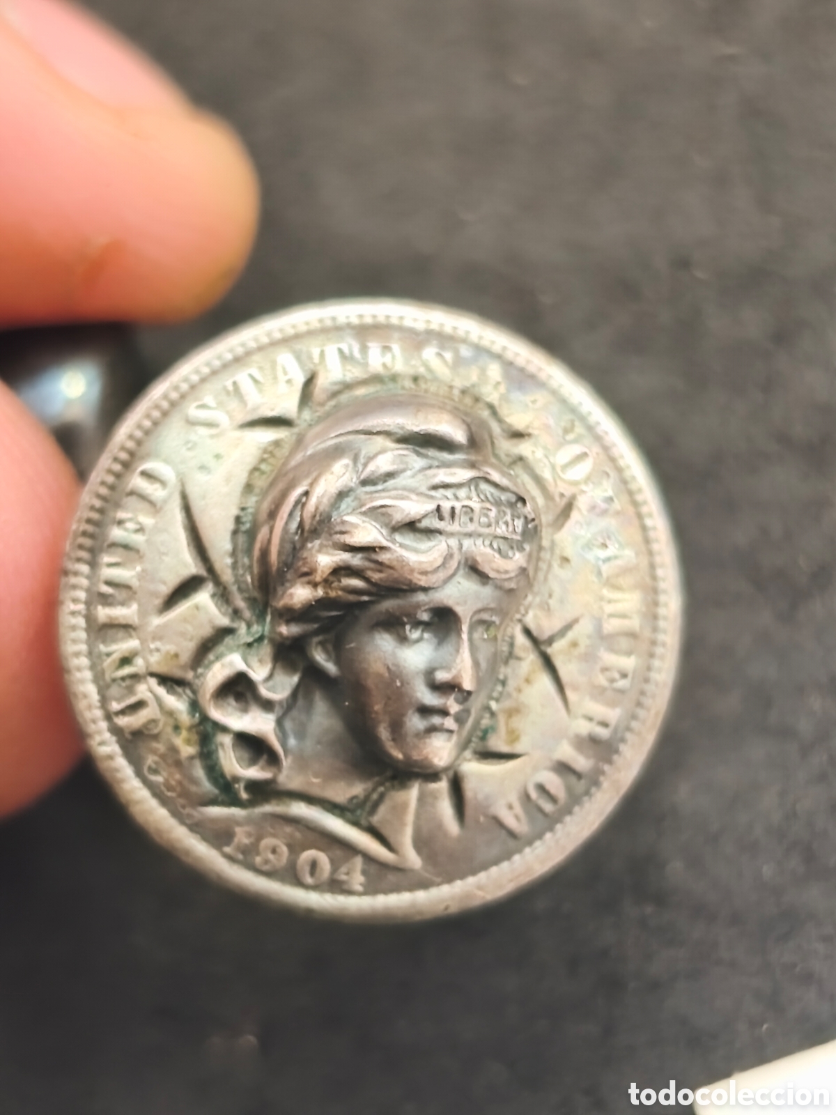 Antig&uuml;edades: Gemelos de plata repujada en forma de moneda - Foto 2
