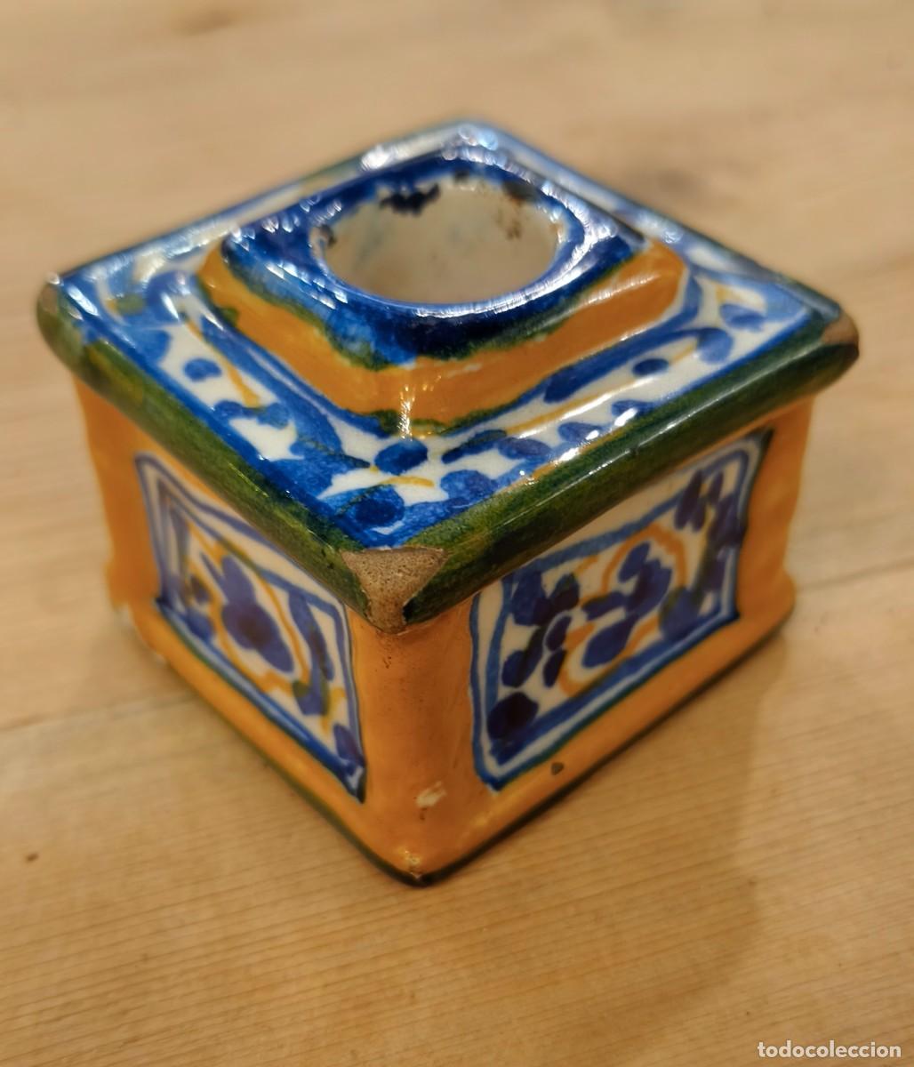 Antig&uuml;edades: Antiguo tintero de cer&aacute;mica de Talavera