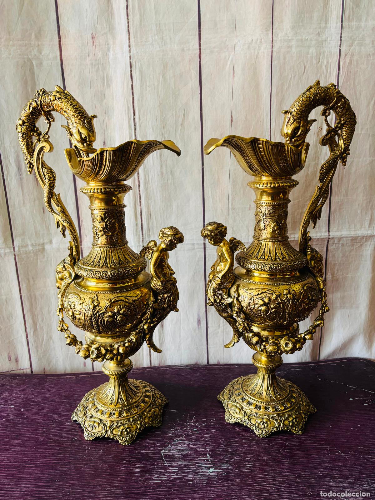 Antig&uuml;edades: Pareja de jarrones de bronce - Foto 2
