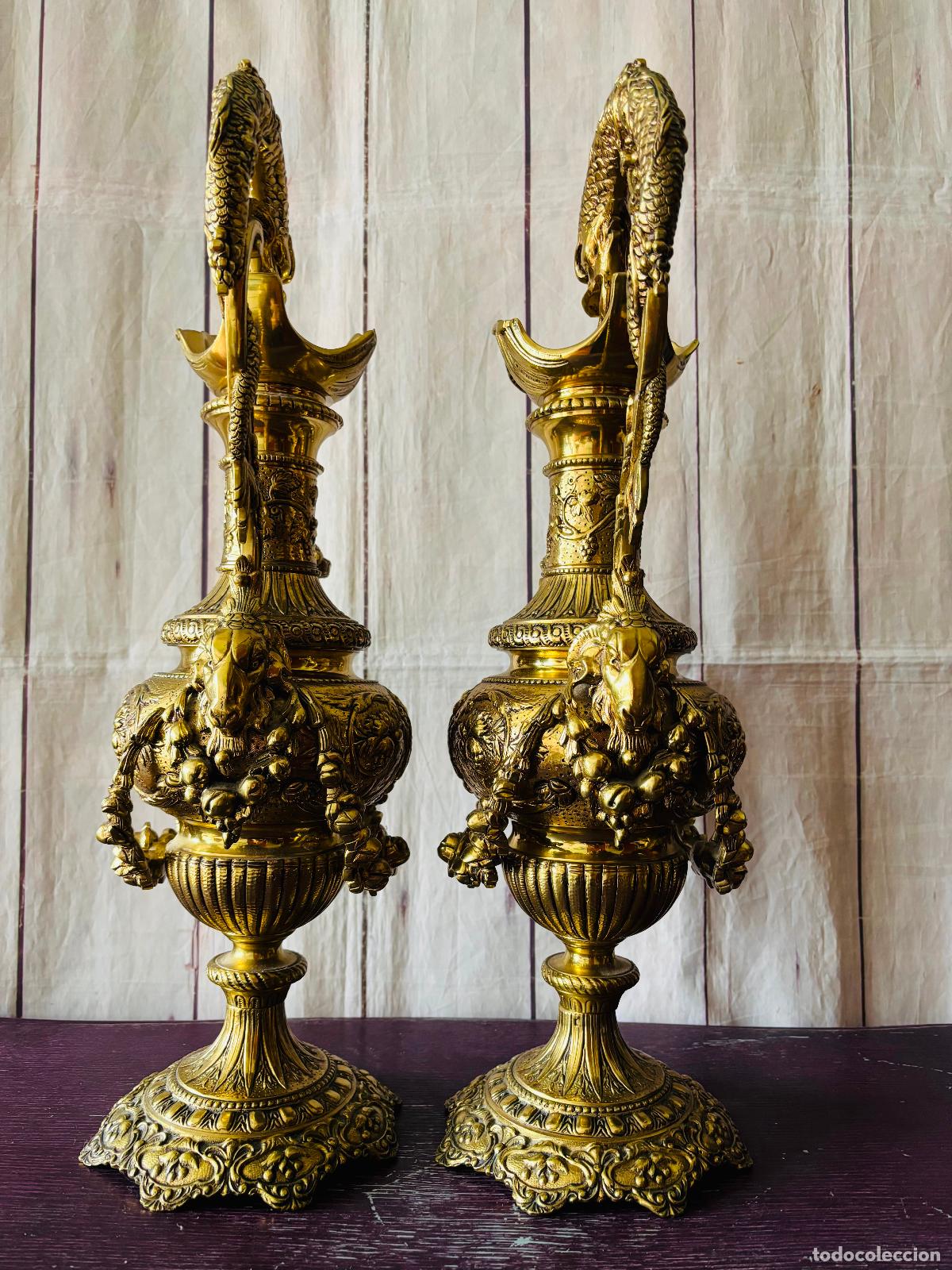 Antig&uuml;edades: Pareja de jarrones de bronce - Foto 3