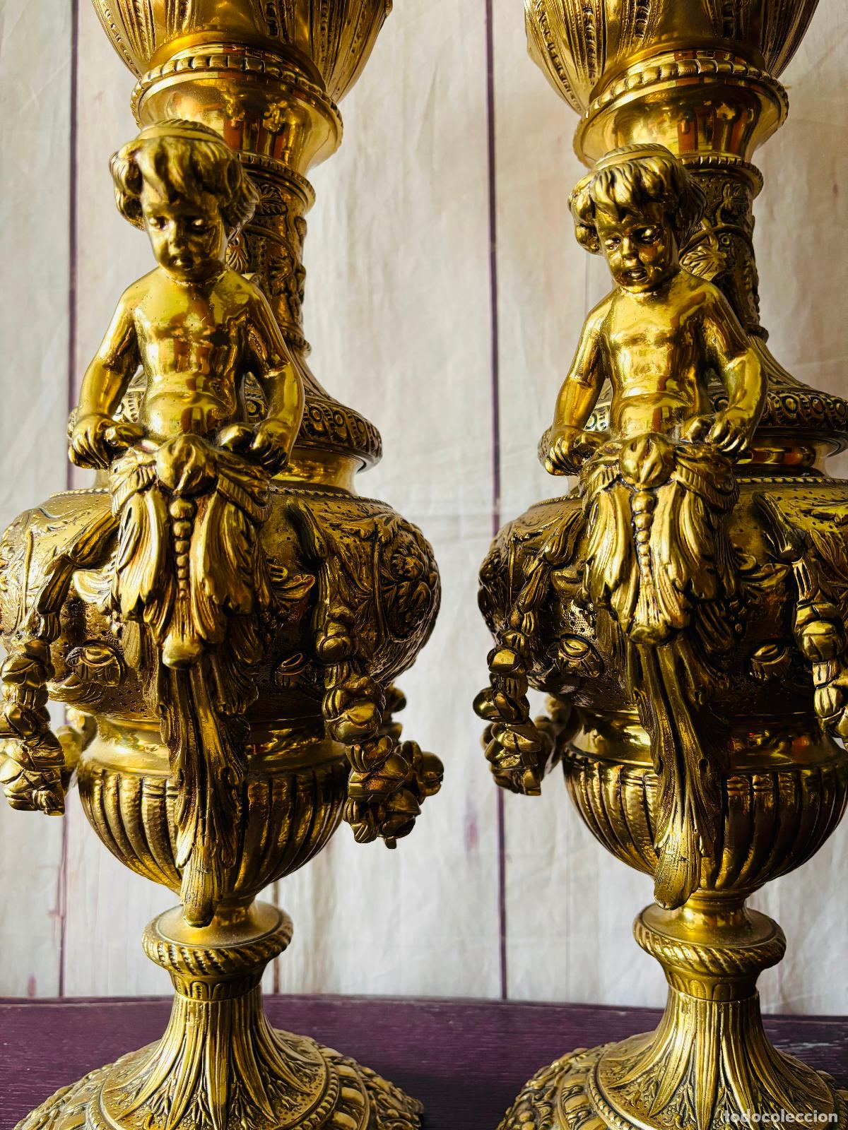 Antig&uuml;edades: Pareja de jarrones de bronce - Foto 4