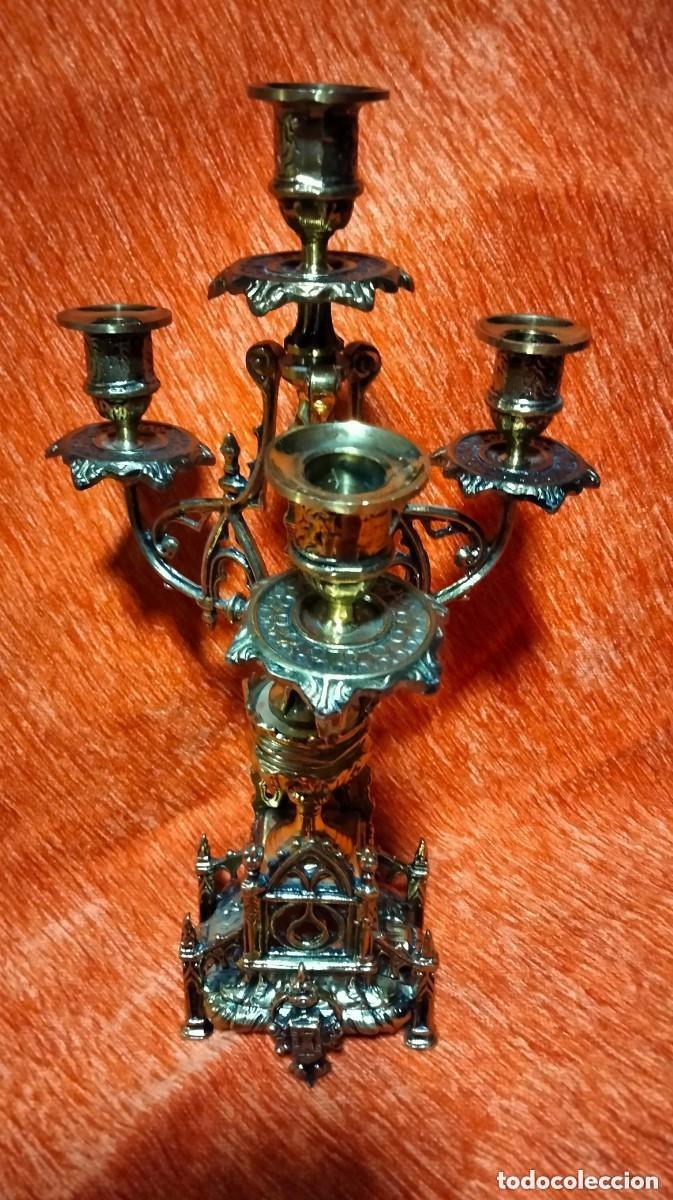 Antig&uuml;edades: candelabro de bronce macizo