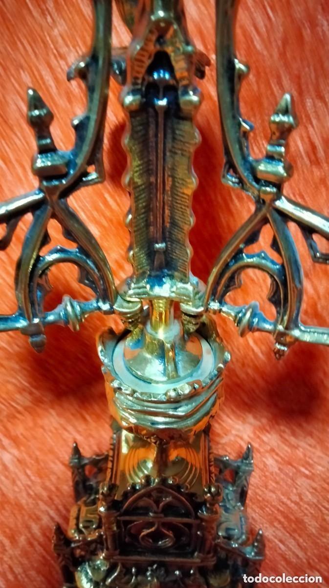 Antig&uuml;edades: candelabro de bronce macizo - Foto 6