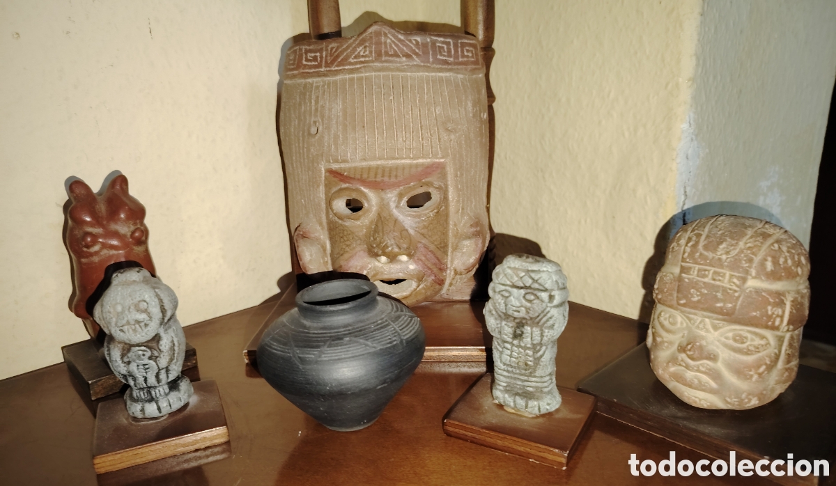 Antig&uuml;edades: Lote de figuras estilo precolombinas