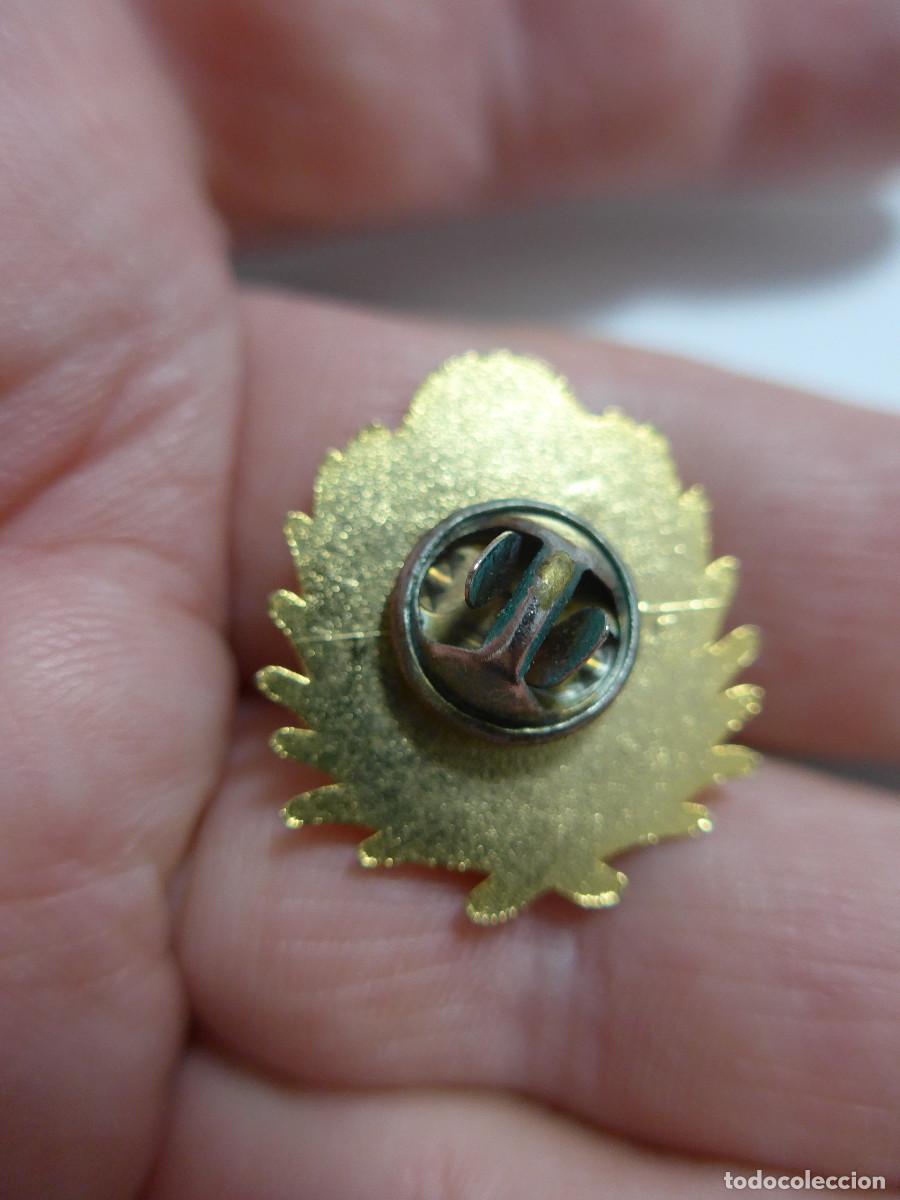 Antig&uuml;edades: PIN INSIGNIA AVE MARIA - Foto 3