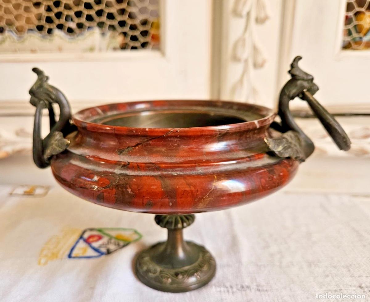 Antig&uuml;edades: NAPOLEON III COUPE EN MARBRE ROUGE ANSES BRONZE CHIMERES AILEES BEL ETAT