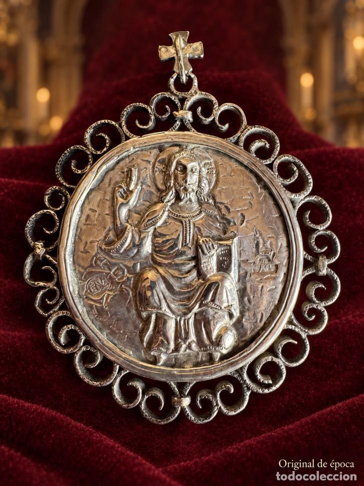 Antig&uuml;edades: (ANR-260900)GRAN PORTAVIATICO PLATA - CRISTO EN MAJESTAD Y ENTRADA EN JERUSALEN - SIGLO XIX