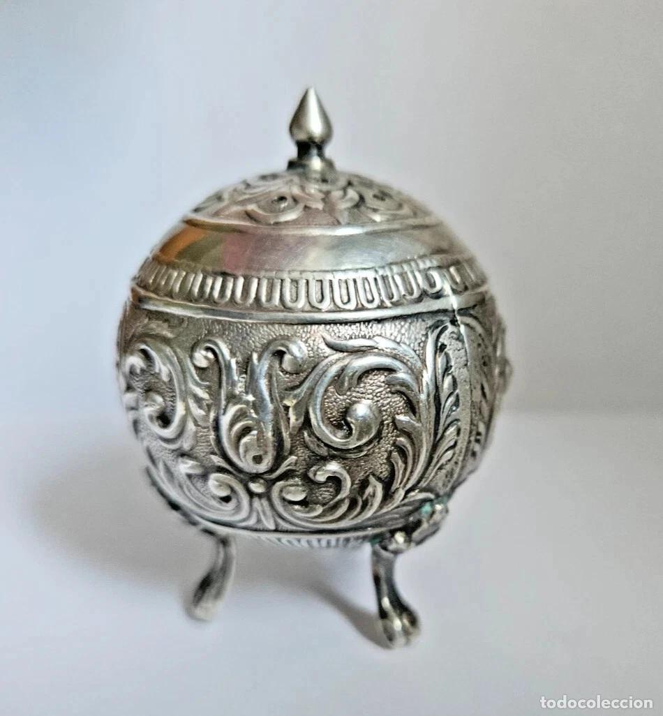 Antig&uuml;edades: OBJET DE VITRINE ANCIENNE POIVRIERE EN ARGENT MASSIF POINCONS DECOR RINCEAUX