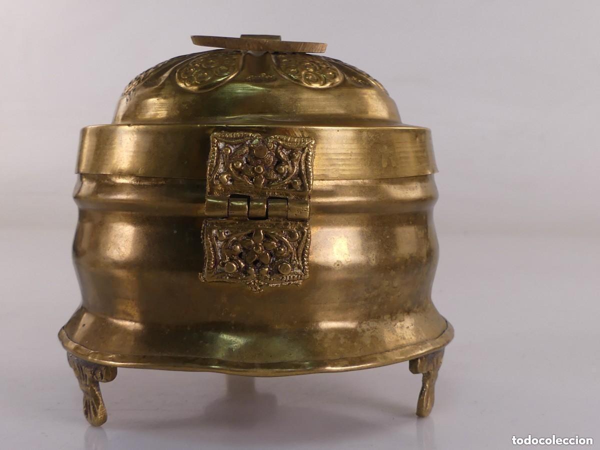 Antig&uuml;edades: PRECIOSA CAJA DE BRONCE DE INDIA