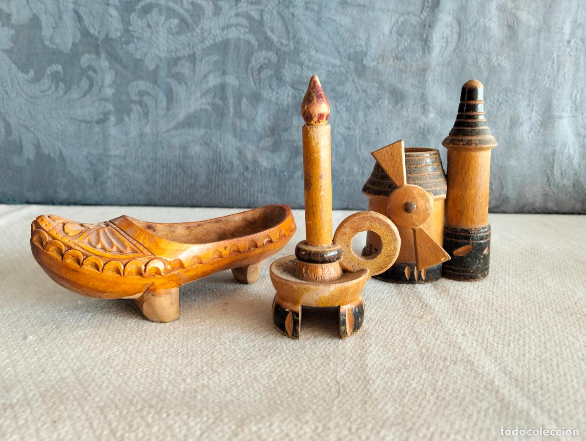 Antig&uuml;edades: Lote figuritas de madera zapato zapatito molino candelabro sujeta-velas decorativas antiguas