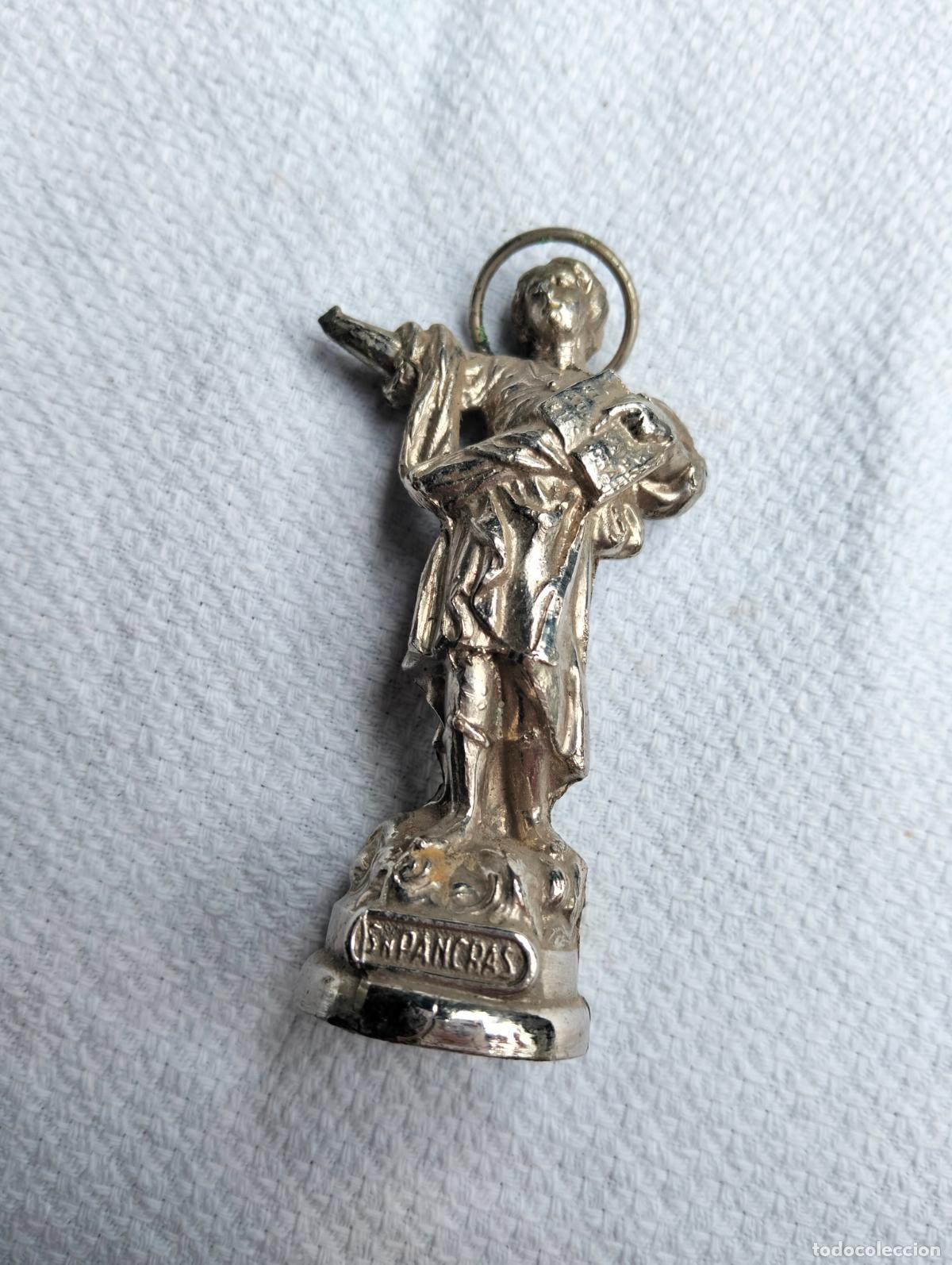 Antig&uuml;edades: Peque&ntilde;a figura religioso de San Pancracio de plomo o hierro niquelado de los a&ntilde;os 60