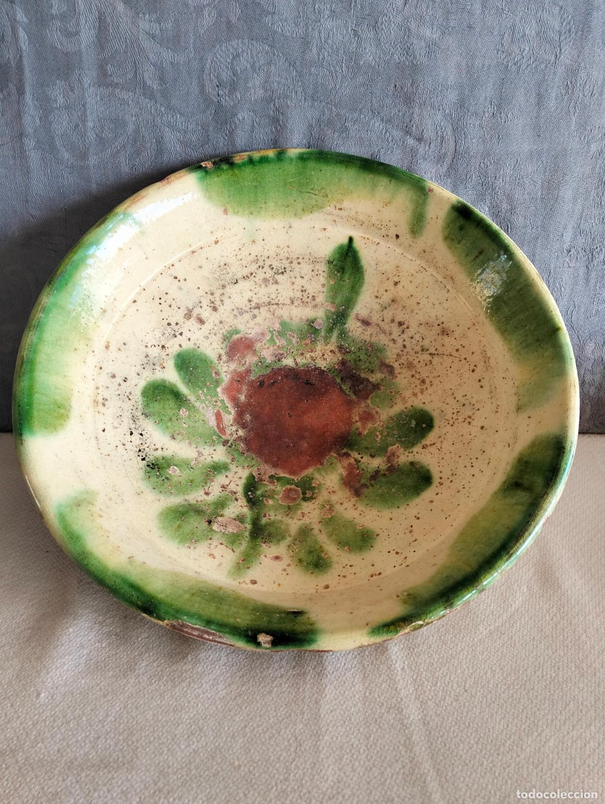 Antig&uuml;edades: Cuenco bol de porcelana cer&aacute;mica popular Catalana amarillo y verde flor central plato S.XIX