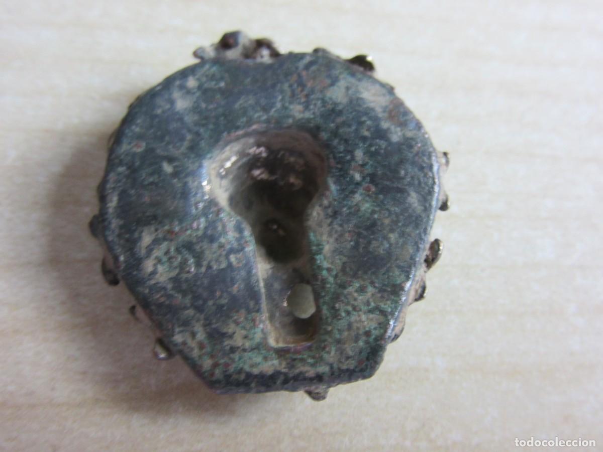 Antig&uuml;edades: Enganche de correaje probable medieval Bronce 2,9 cm