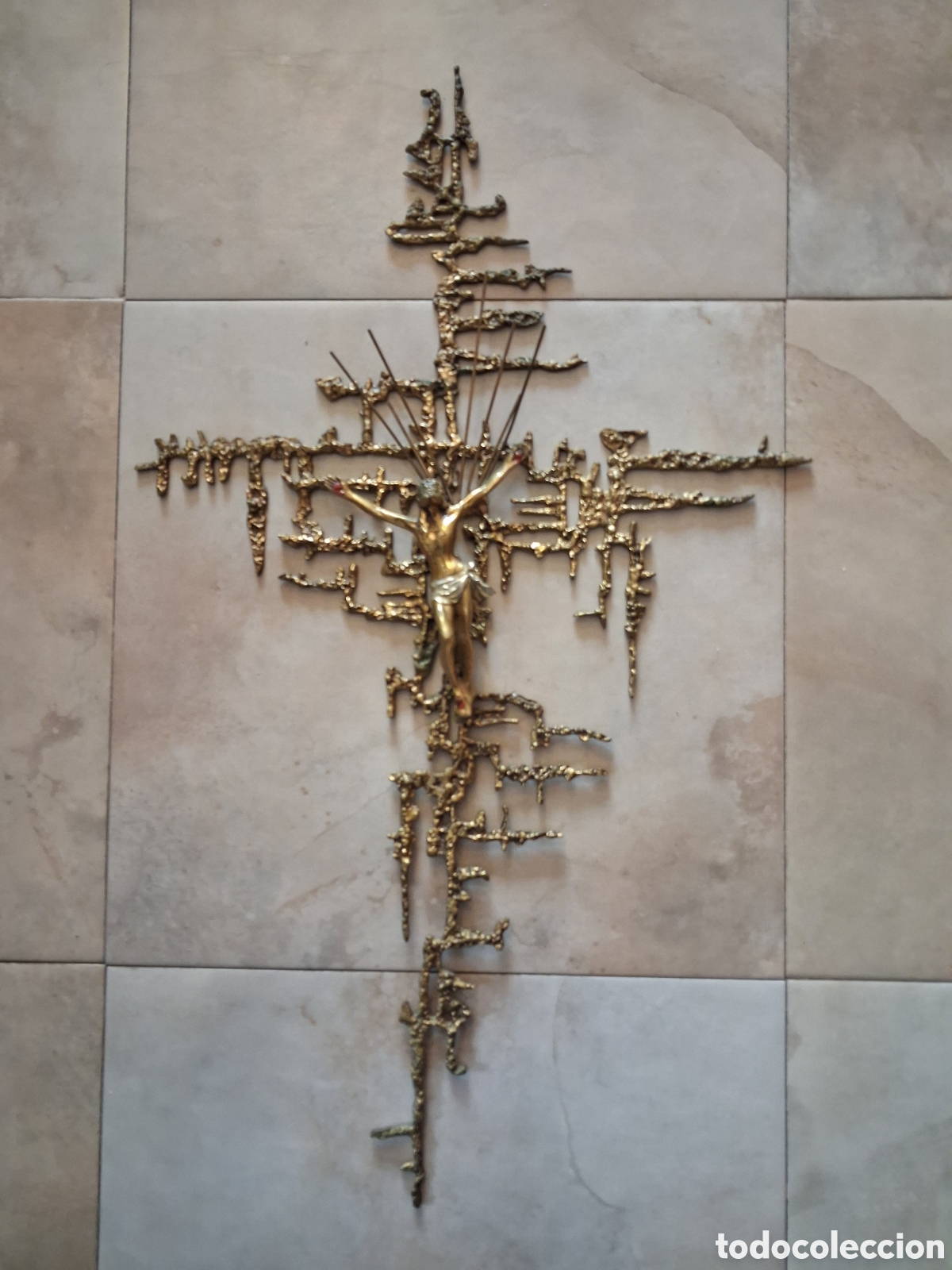 Antig&uuml;edades: CRUCOFIJO CRISTO DE DAL&Iacute; EN BRONCE