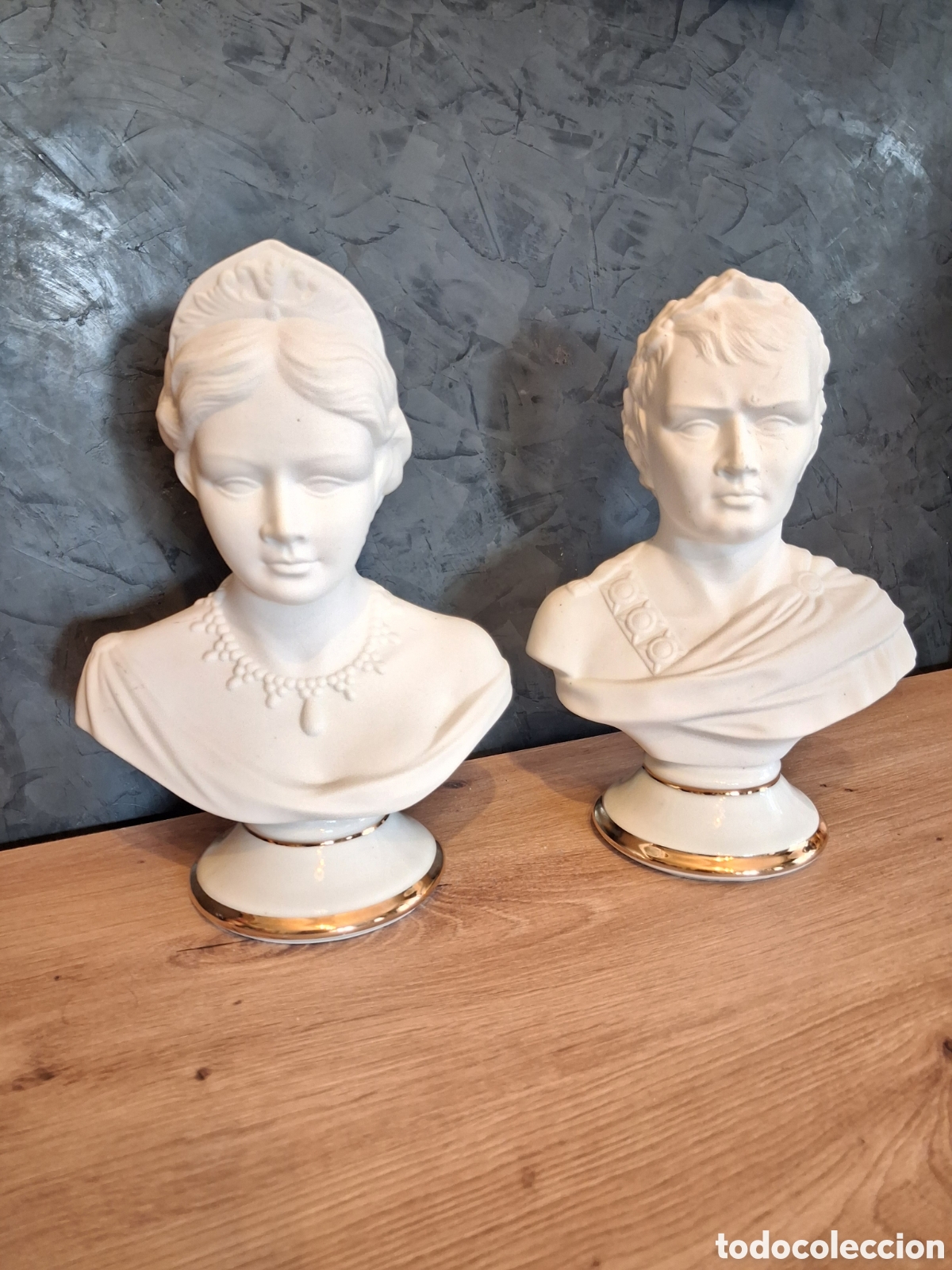 Antig&uuml;edades: PAREJA DE BUSTOS EN BISCUIT SANGO