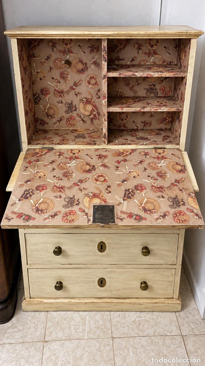 Antig&uuml;edades: Escritorio tipo bureau o secreter abatible de madera - Foto 2