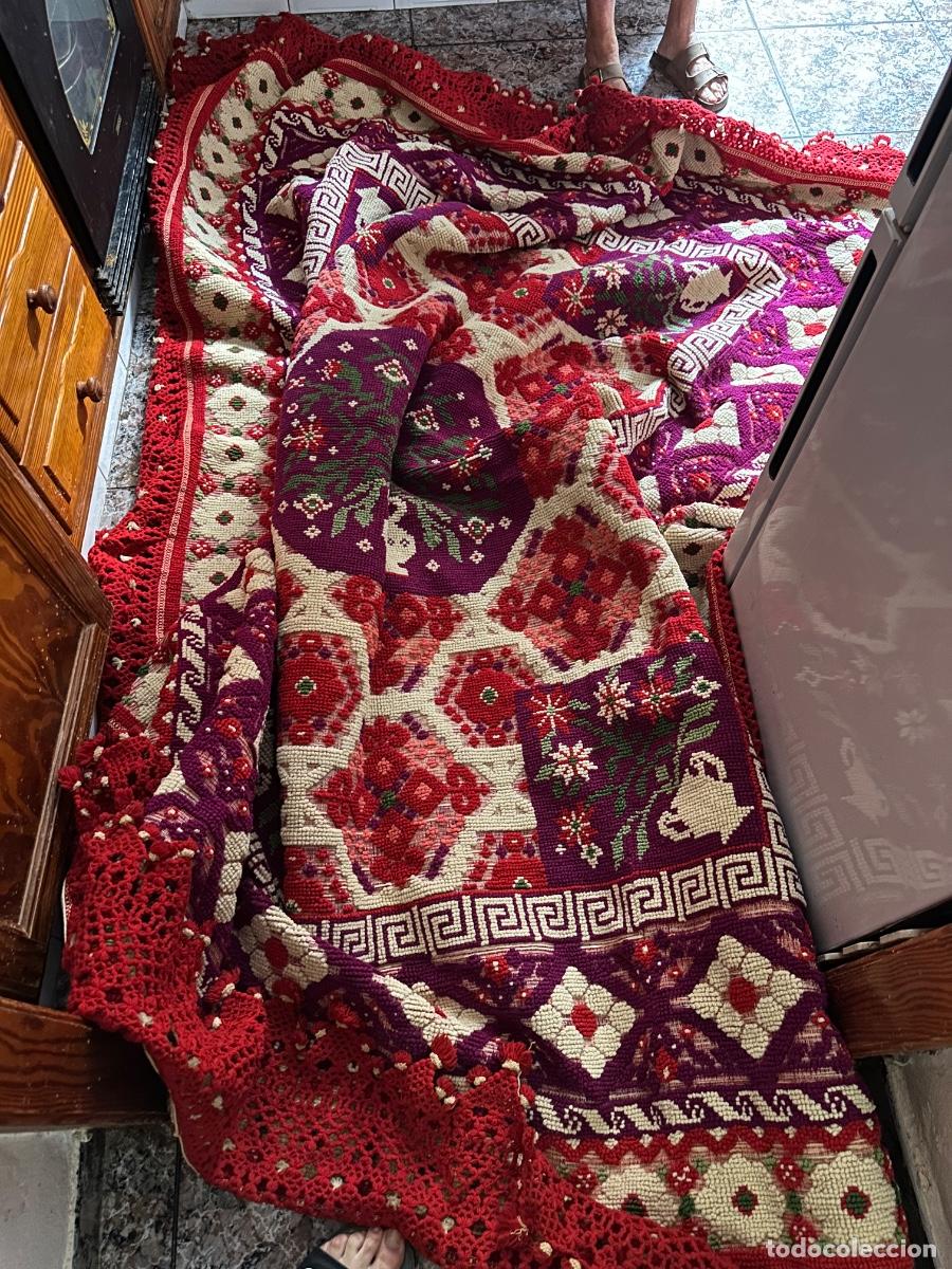 Antig&uuml;edades: Alfombra antigua, ganchillo, crochet hecha a mano , &uacute;nica 2x3 metros