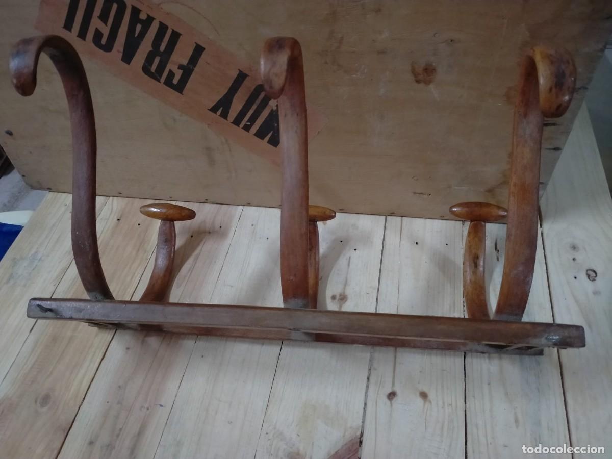 Antig&uuml;edades: Perchero Thonet de pared 3 brazos - Foto 5