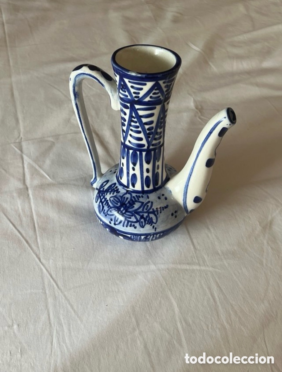 Antig&uuml;edades: Aceitera de cer&aacute;mica Castellana azul y blanco