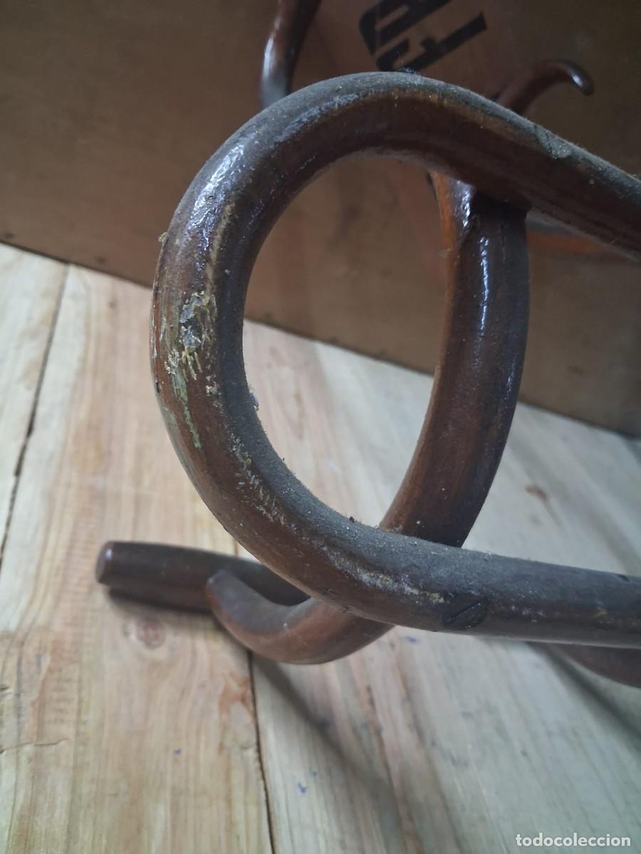 Antig&uuml;edades: Perchero Thonet de pared 3 brazos - Foto 4