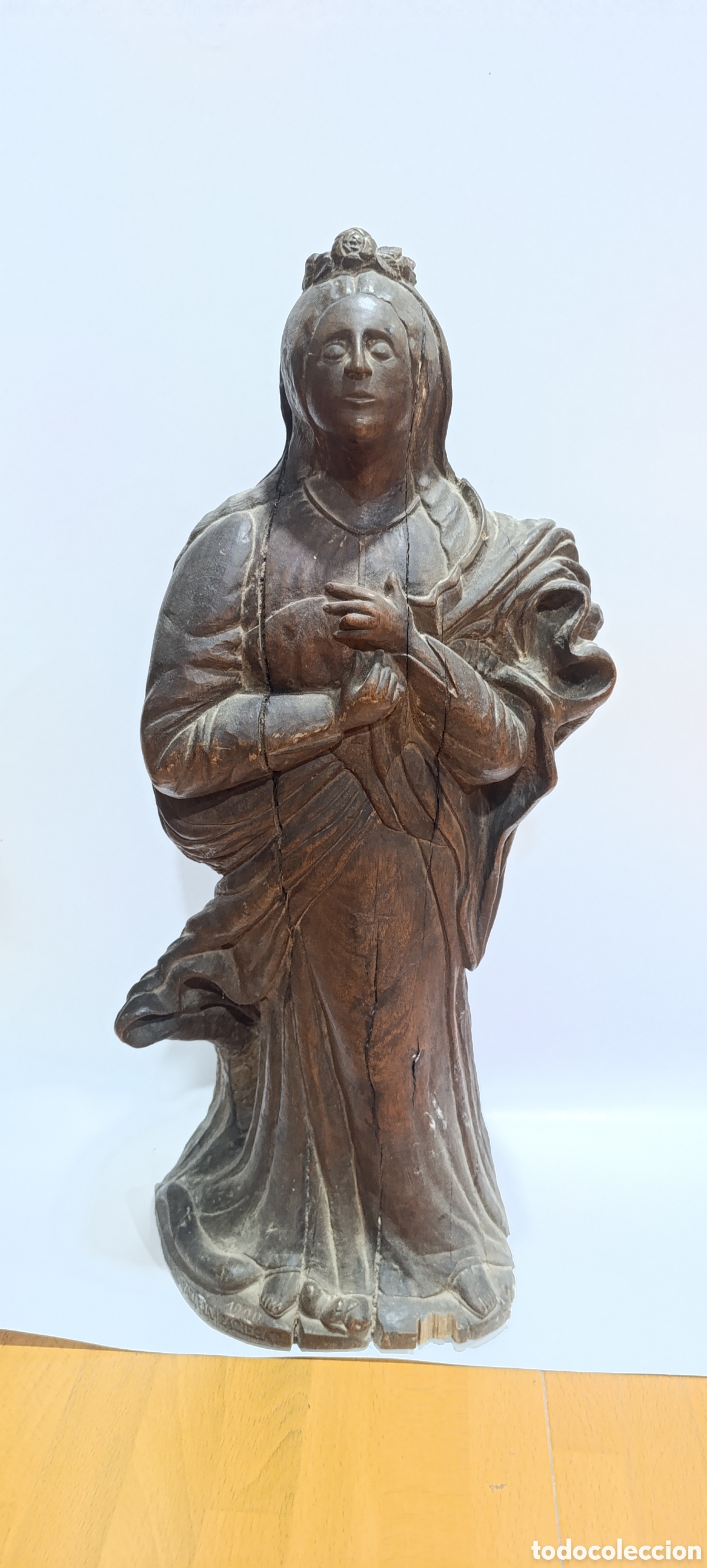 Antig&uuml;edades: Talla de madera artesanal del siglo XIX