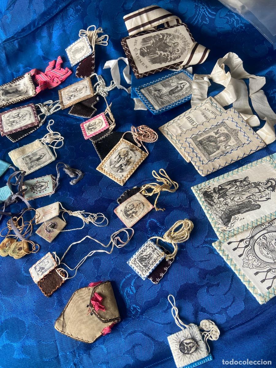 Antig&uuml;edades: LOTE DE 20 ESCAPULARIOS DE DISTINTOS TAMA&Ntilde;OS Y EPOCAS