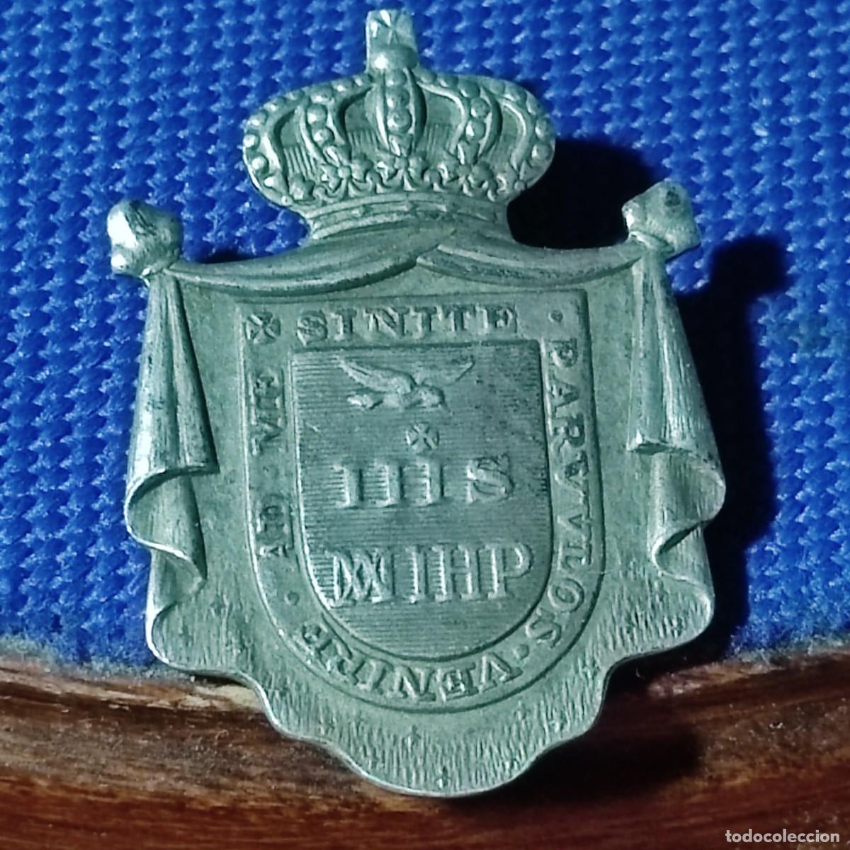 Antig&uuml;edades: Antigua medalla religiosa de plata & Sinite.