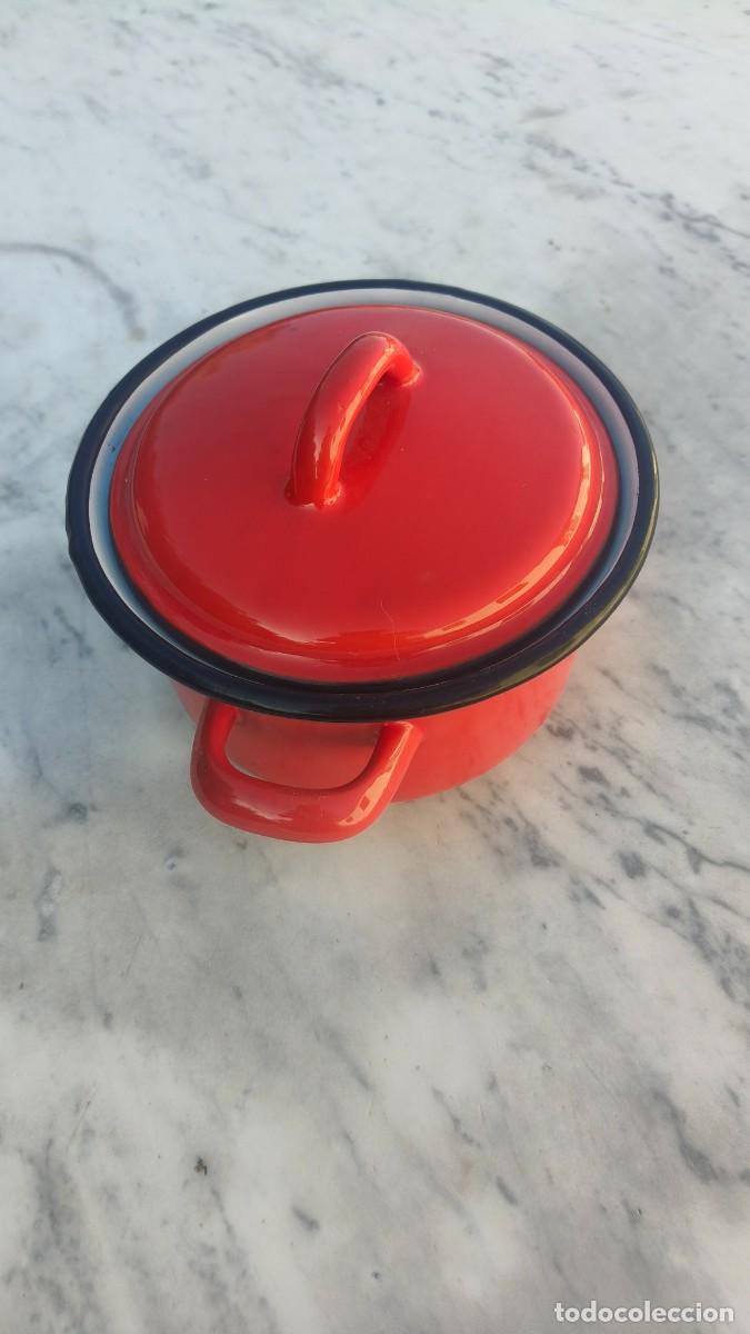 Antig&uuml;edades: Plat a couvercle 1 litre t&ocirc;le &eacute;maill&eacute;e 1960