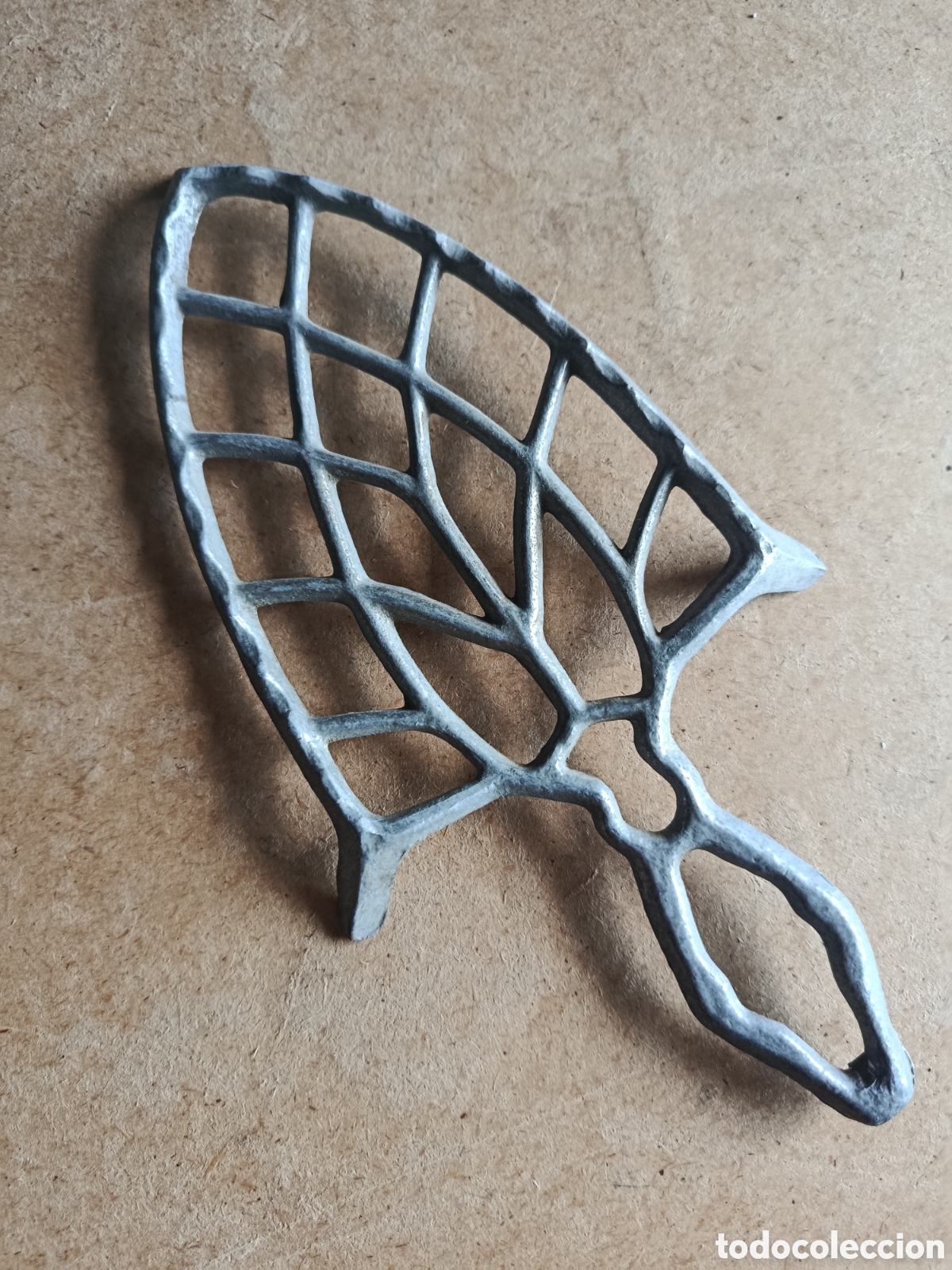 Antig&uuml;edades: Salvamanteles / base soporte para plancha antiguo