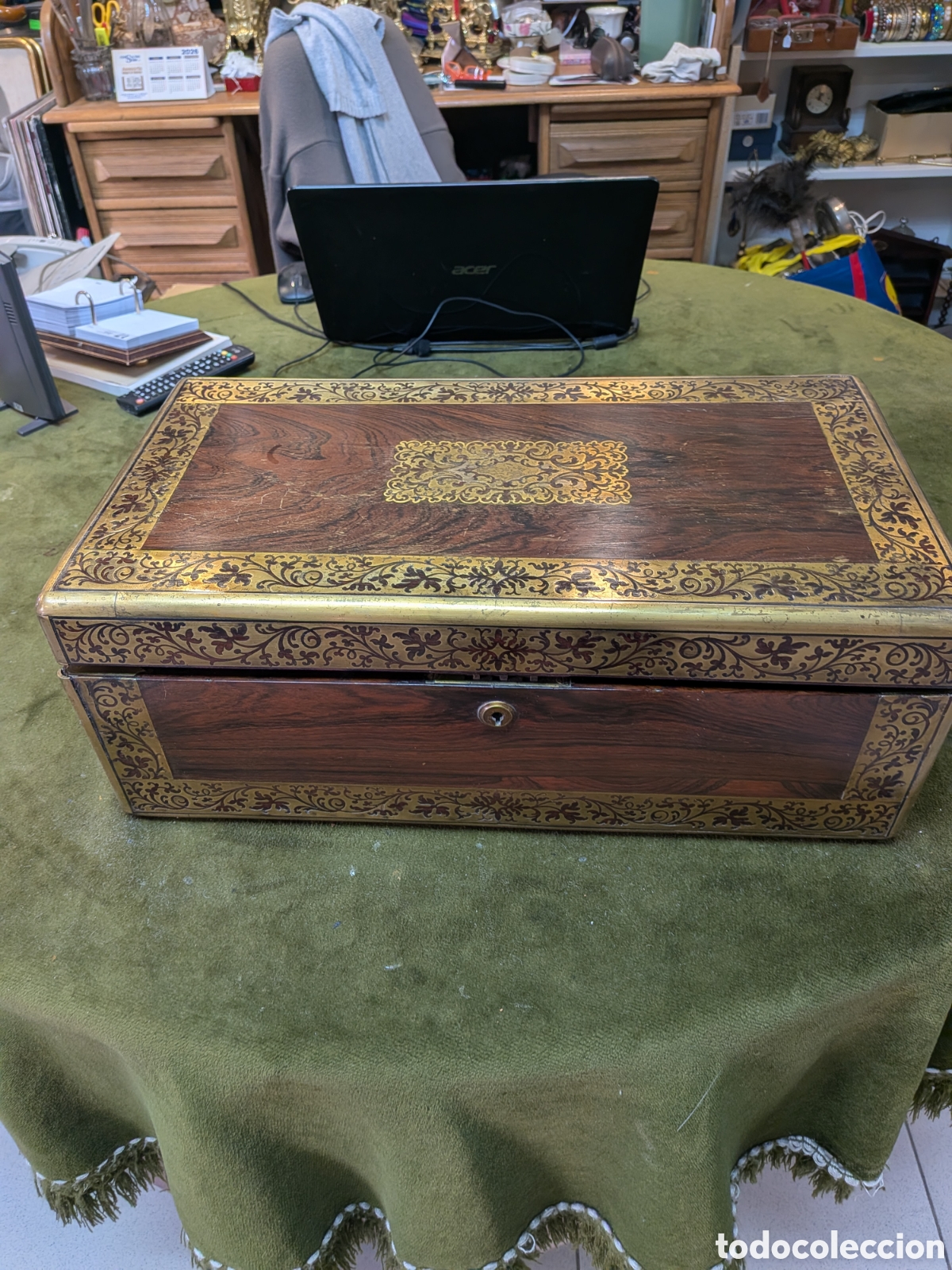 Antig&uuml;edades: Antiguo escritorio de viaje o joyero de madera REF-468/2