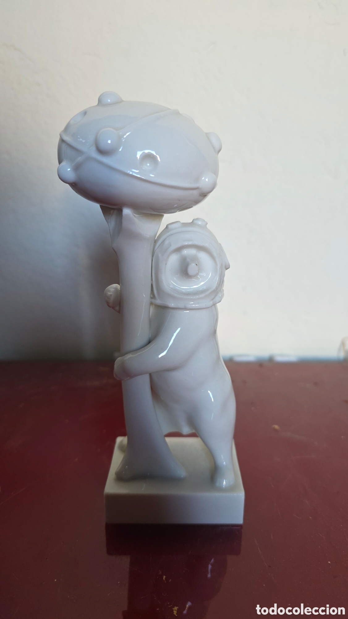 Antig&uuml;edades: Figura porcelana algora - Foto 1