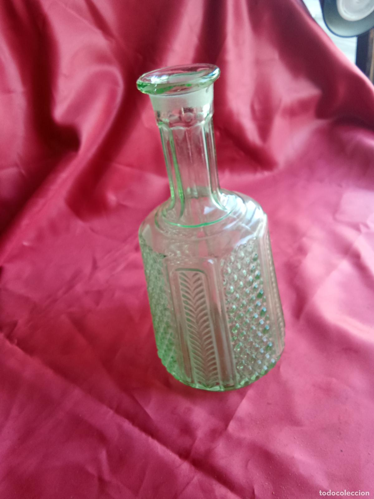 Antig&uuml;edades: Botella antigua decantador o perfumero tocador. Vitrina 13