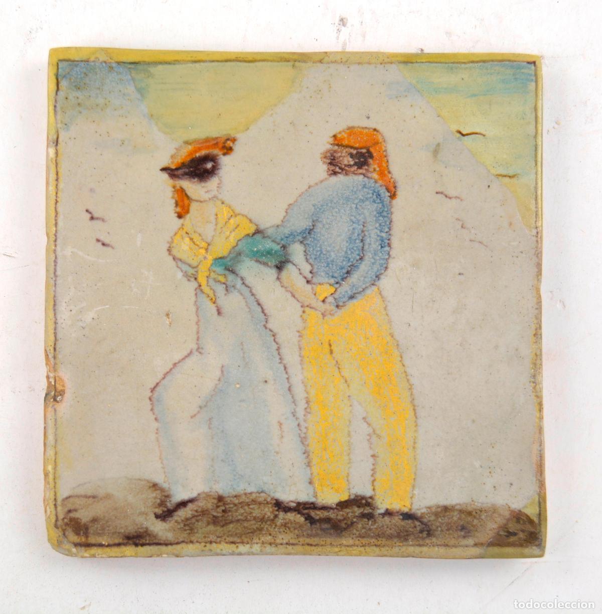 Antig&uuml;edades: Pareja bailando, azulejo de cer&aacute;mica catalana, siglo XVIII - XIX.