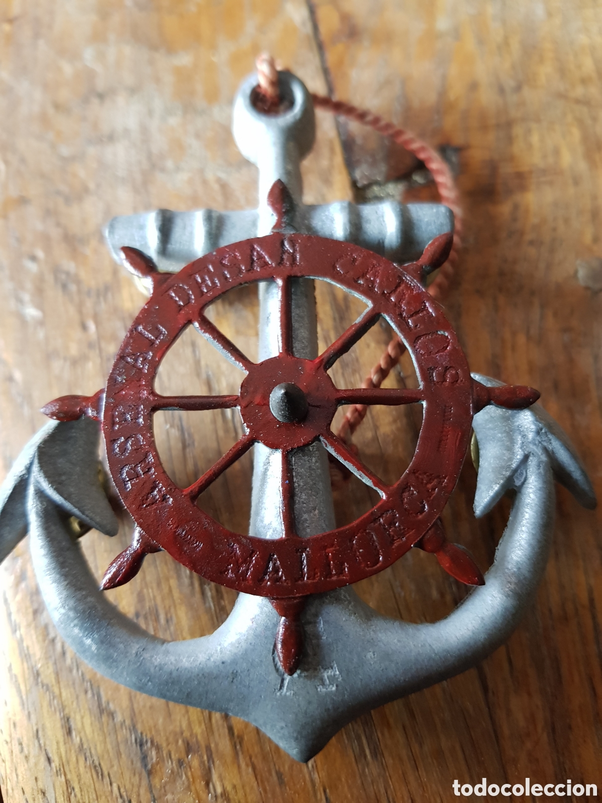 Antig&uuml;edades: ANTIGUA INSIGNIA DEL ARSENAL DE SAN CARLOS DE MALLORCA.