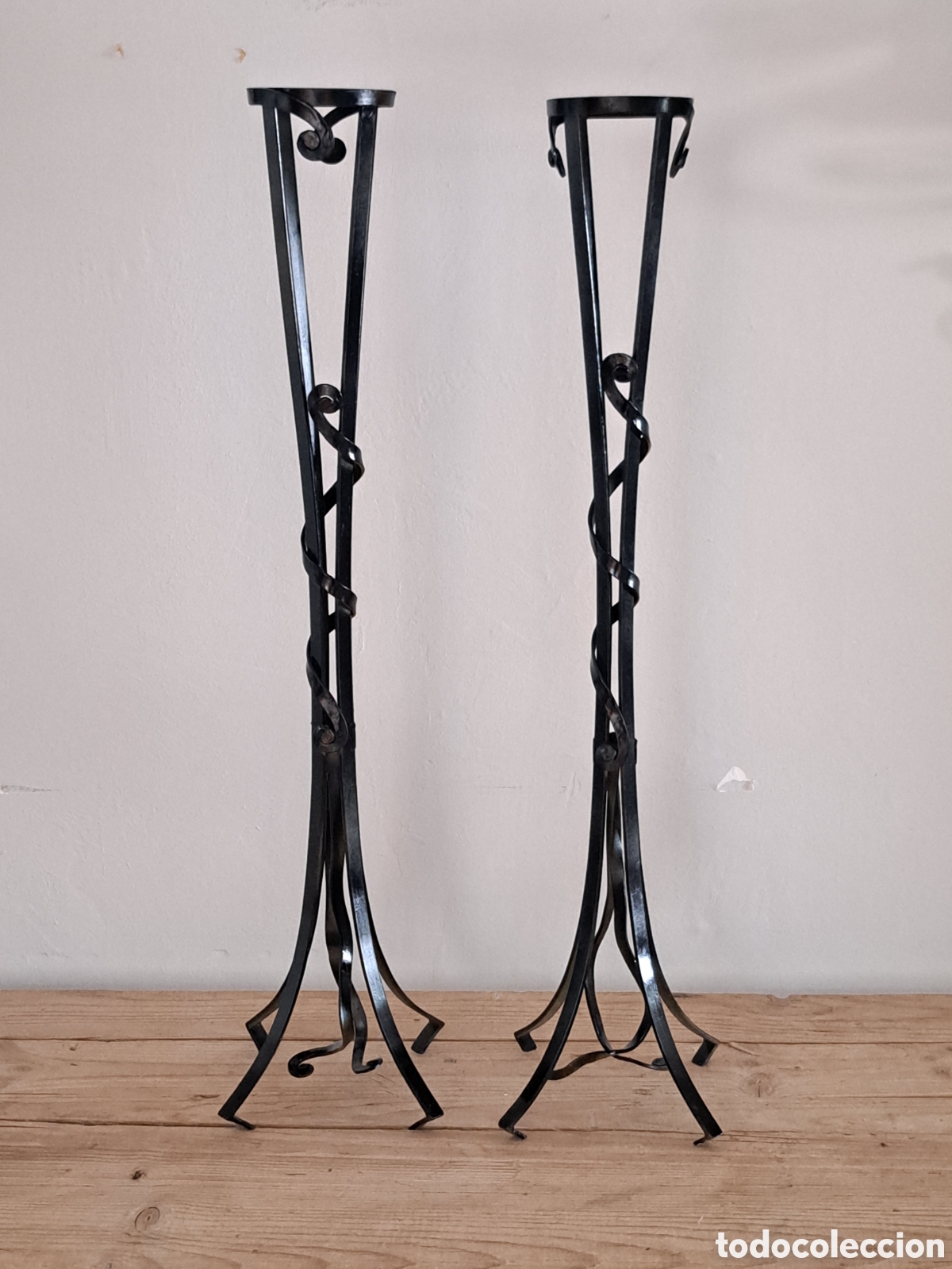 Antig&uuml;edades: Candelabros o pedestales - Foto 2