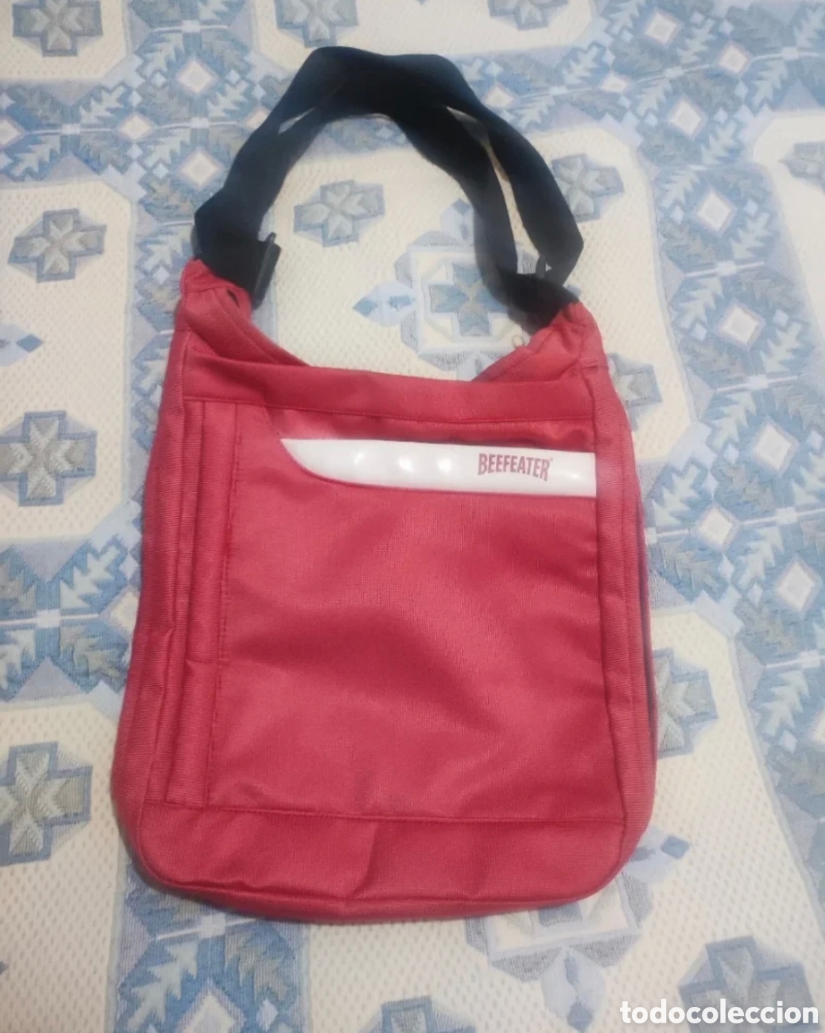 Antig&uuml;edades: Bolso bandolera de la marca Beefeater