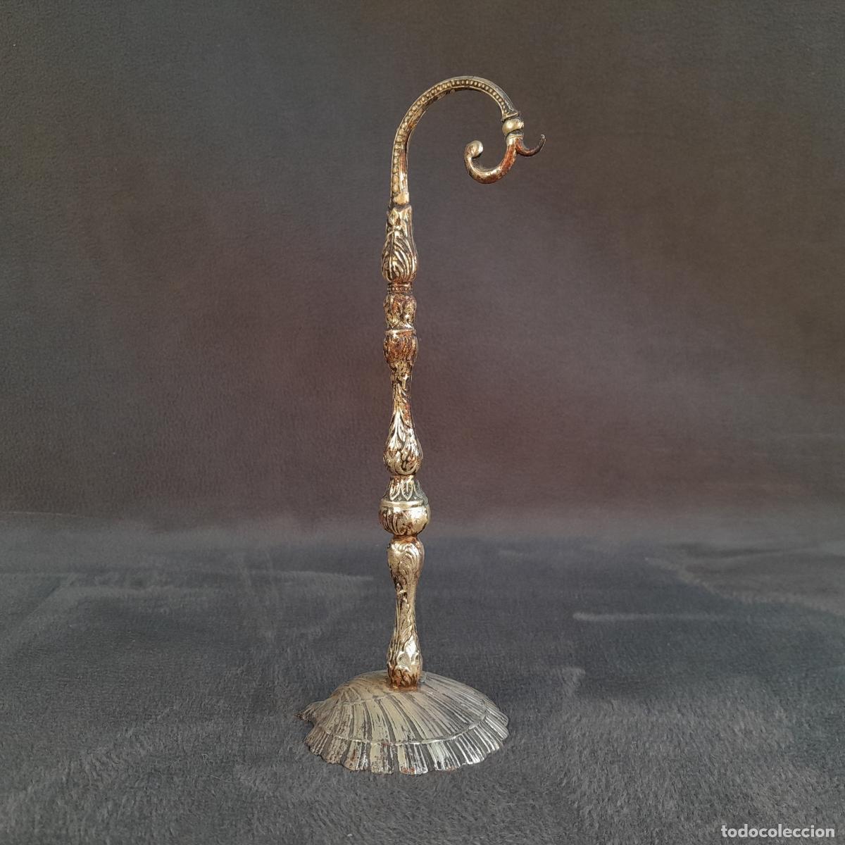 Antig&uuml;edades: SOPORTE DE BOLSO DE LAT&Oacute;N DORADO. MEDIADOS DEL SIGLO XX