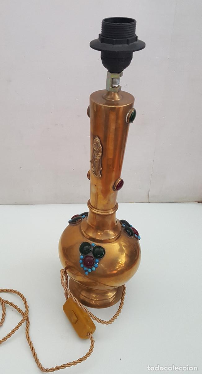 Antig&uuml;edades: L&Aacute;MPARA SOBREMESA VINTAGE LAT&Oacute;N, INSPIRACI&Oacute;N INDIA / ORIENTALISTA INCRUSTACIONES CRISTAL, 43 CM ALTO