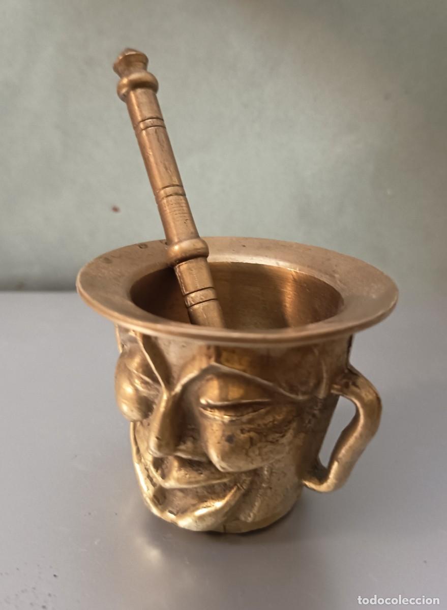 Antig&uuml;edades: Almirez de bronce con doble rostro - Foto 2