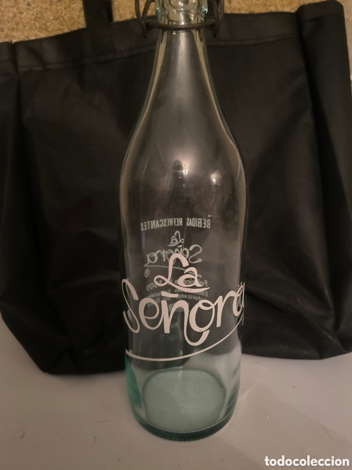 Antig&uuml;edades: Botella antigua de gaseosa