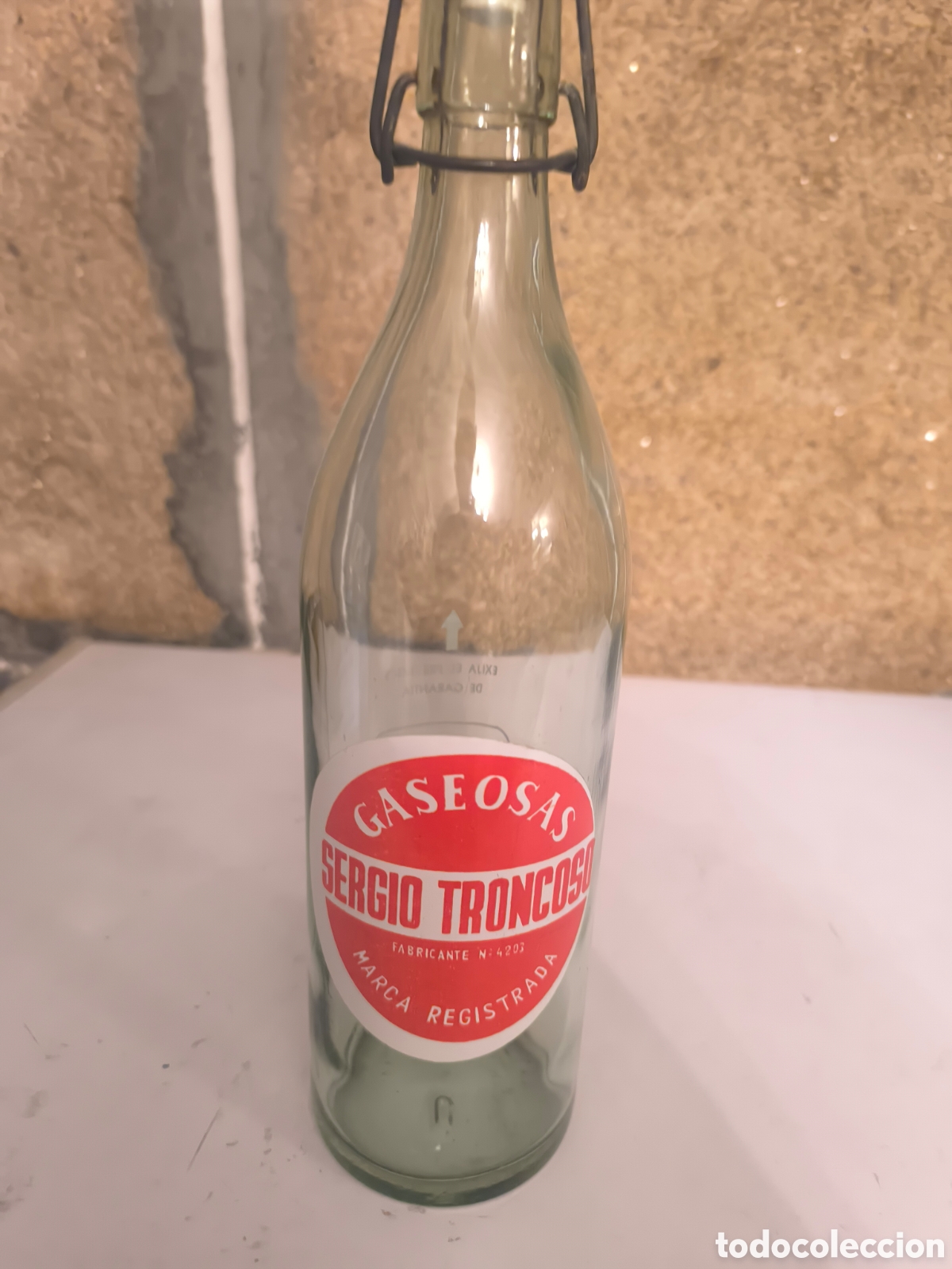Antig&uuml;edades: Botella antigua de gaseosa