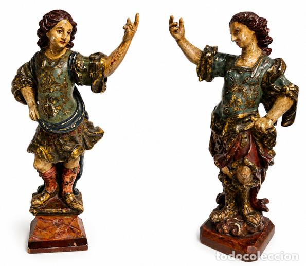 Antiquit&eacute;s: PAREJA DE ESCULTURAS EN MADERA TALLADA, POLICROMADA Y SOBREDORADA. CUSTODIOS. ESCUELA COLONIAL S.XV