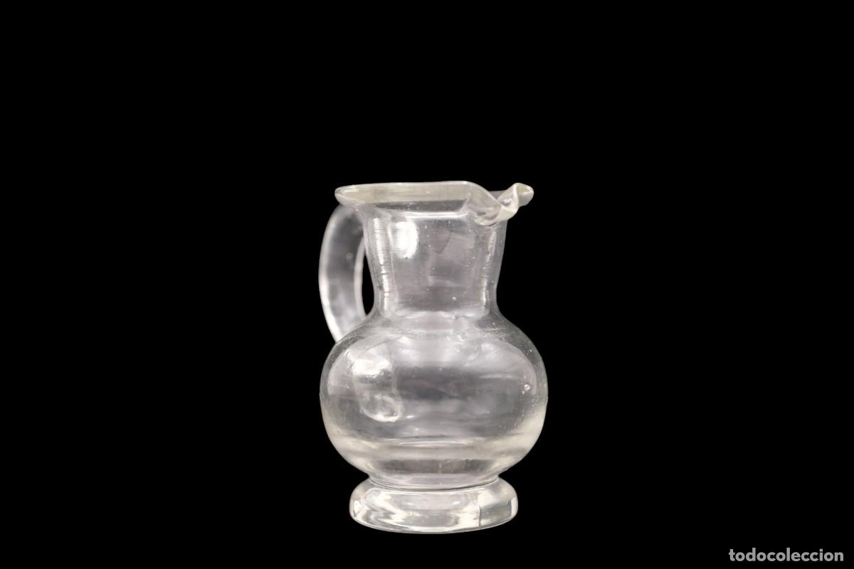Antig&uuml;edades: Peque&ntilde;a aceitera / jarrita antigua de cristal soplado &ndash; siglo XIX