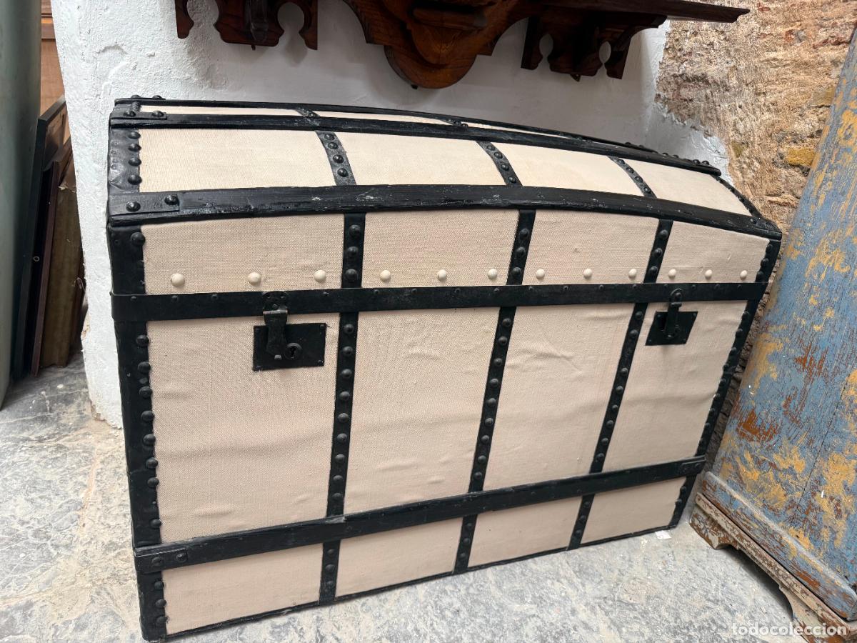 Antig&uuml;edades: ANTIGUO BAUL ARCON DE MADERA Y HERRAJES - MEDIDA TOTAL 103X57X73 CM