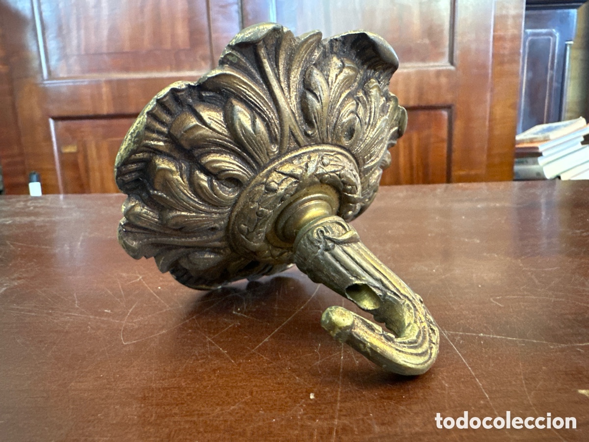 Antig&uuml;edades: ANTIGUO FLORON DE BRONCE DORADO PARA COLGAR LAMPARA DE TECHO