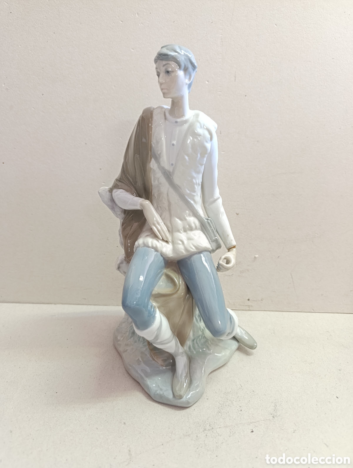 Antig&uuml;edades: FIGURA DE PORCELANA LLADRO, PASTOR SENTADO. MARCAS EN LA BASE. 27 CM.