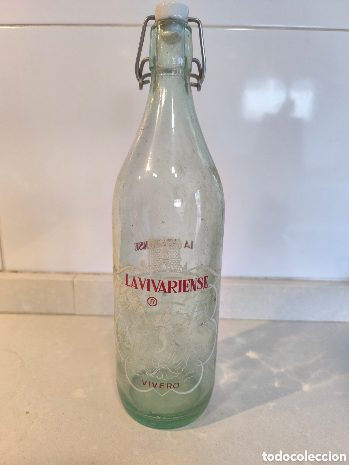 Antig&uuml;edades: Botella de gaseosa antigua