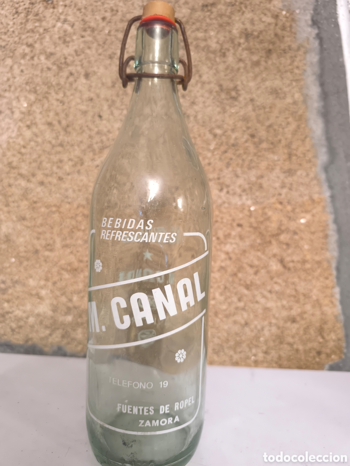Antig&uuml;edades: Botella antigua de gaseosa